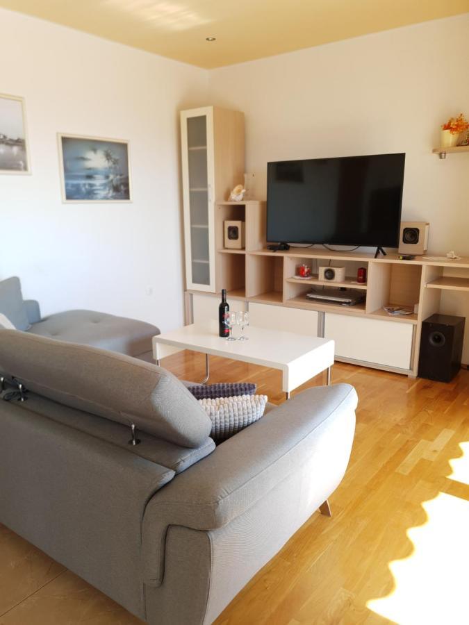 Apartment Tomo Makarska Eksteriør billede