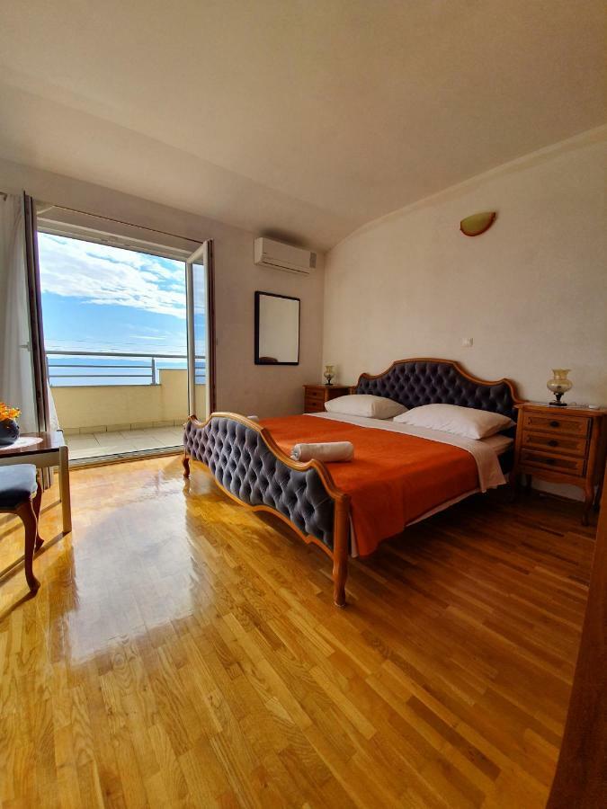 Apartment Tomo Makarska Eksteriør billede