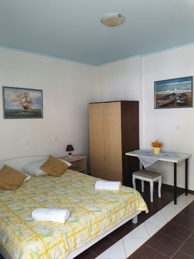 Apartment Tomo Makarska Eksteriør billede