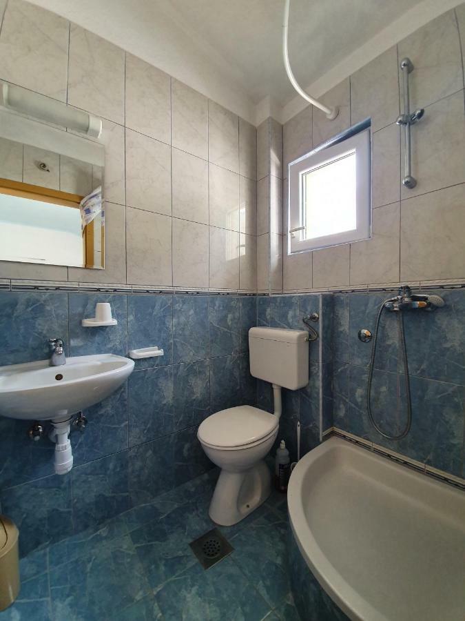 Apartment Tomo Makarska Eksteriør billede